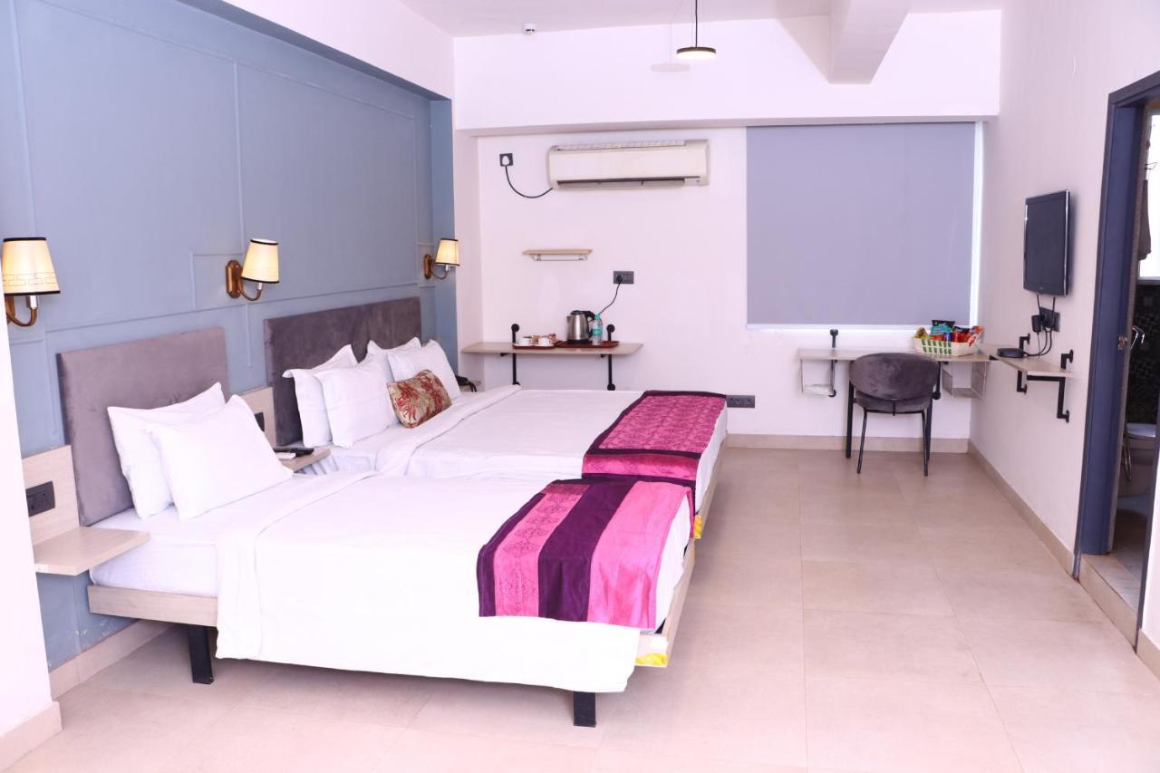 Virohaa Garden Hotel Ghaziabad Εξωτερικό φωτογραφία