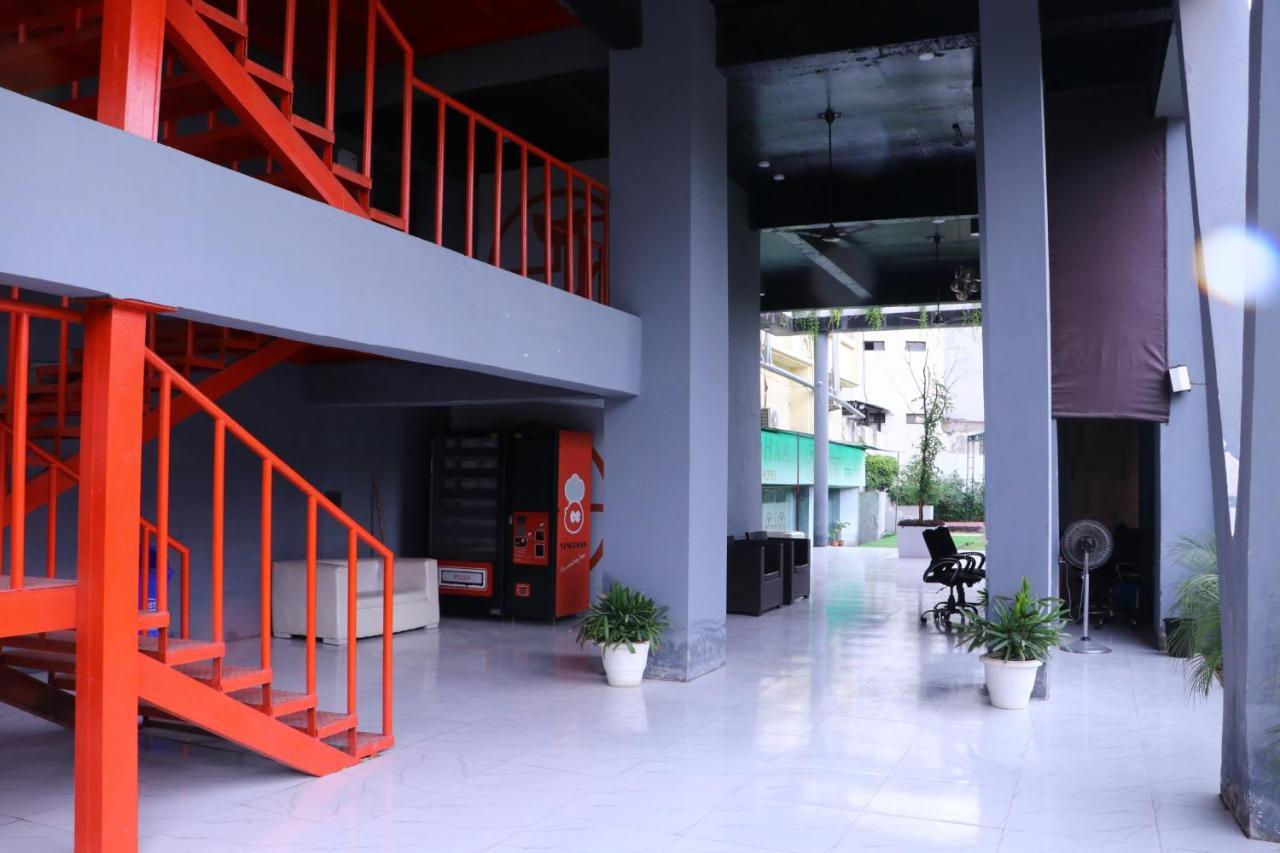Virohaa Garden Hotel Ghaziabad Εξωτερικό φωτογραφία