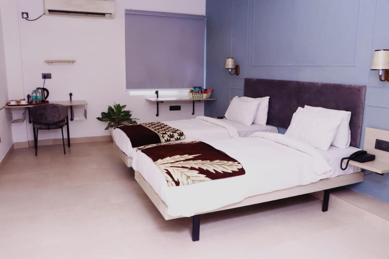 Virohaa Garden Hotel Ghaziabad Εξωτερικό φωτογραφία