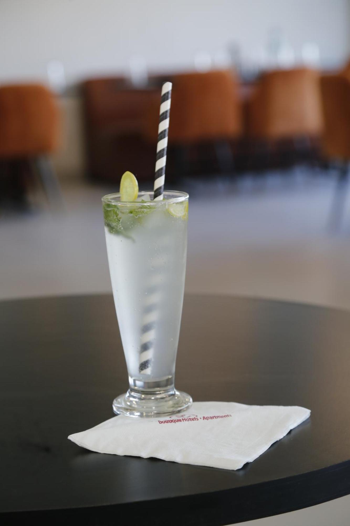 Virohaa Garden Hotel Ghaziabad Εξωτερικό φωτογραφία