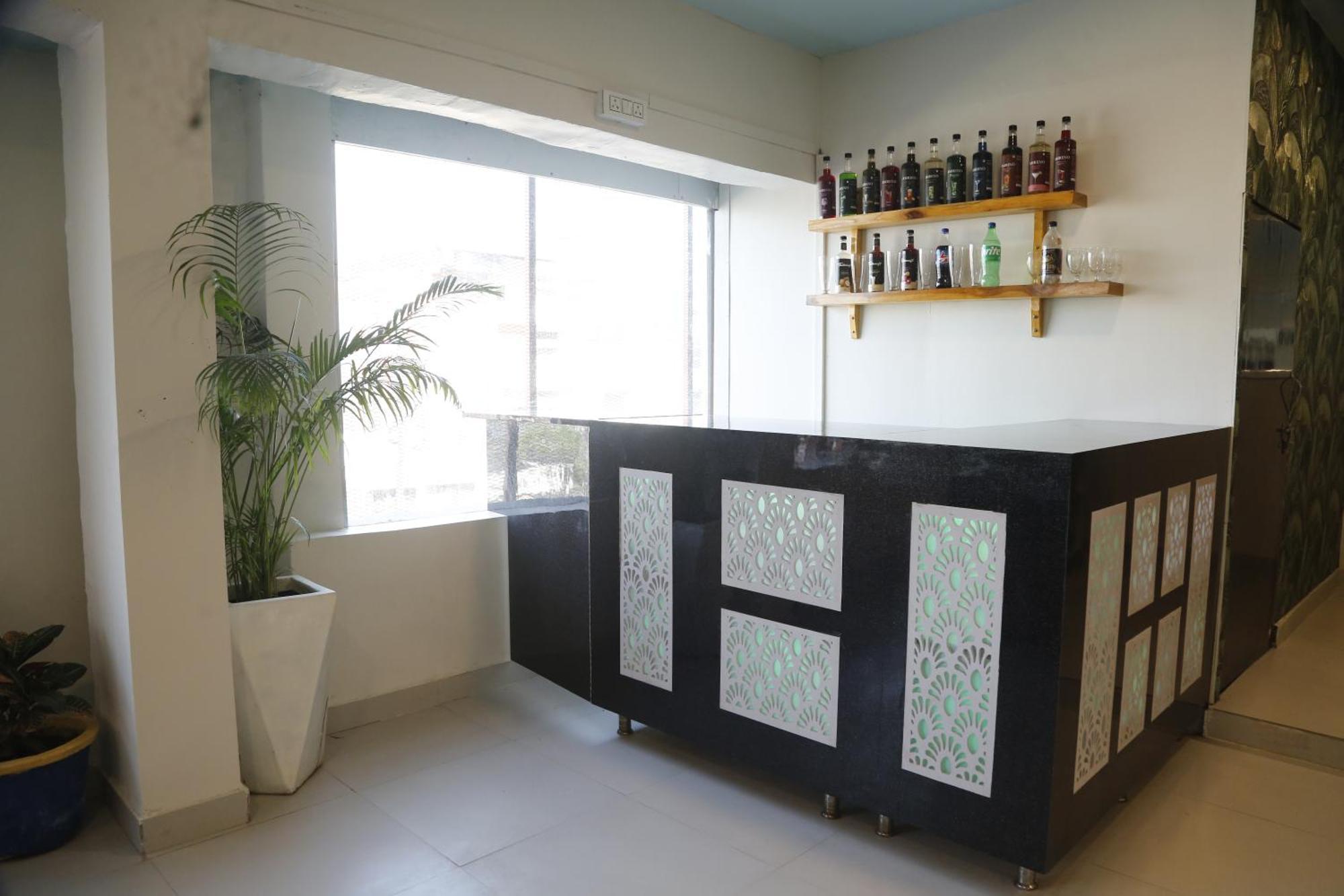 Virohaa Garden Hotel Ghaziabad Εξωτερικό φωτογραφία
