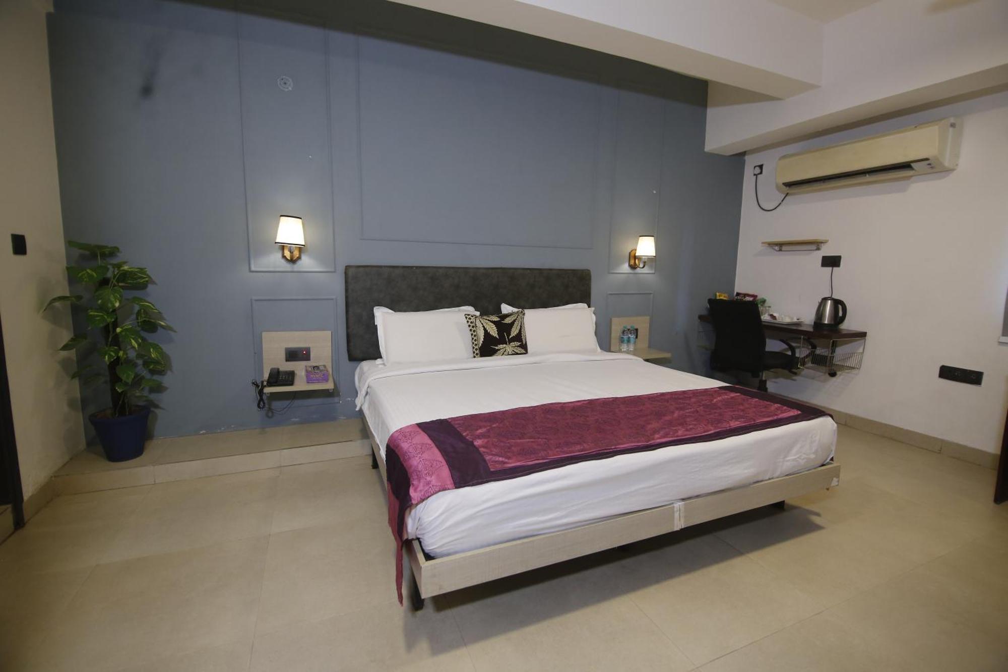 Virohaa Garden Hotel Ghaziabad Εξωτερικό φωτογραφία